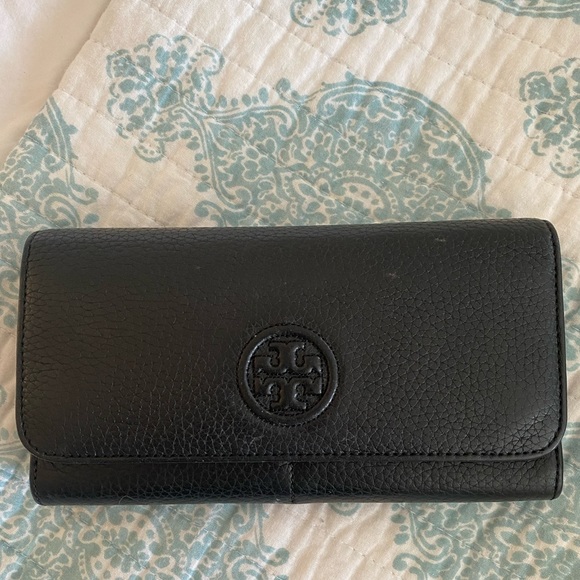 Tory Burch Handbags - Used Tory Burch Wallet